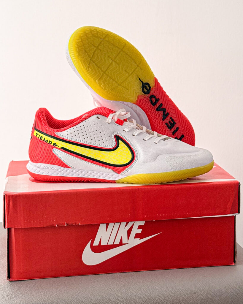 NIKE TIEMPO LEGEND 9 IC + BRINDE (PRONTA ENTREGA)
